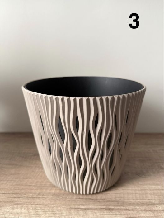 Продам кашпо в наличии 4 шт