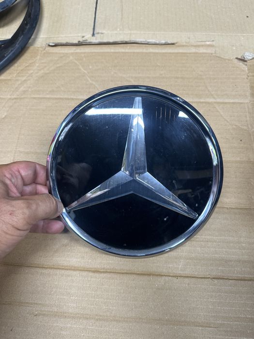 Emblemă distronic incalzită mercedes cod:A0008880500.