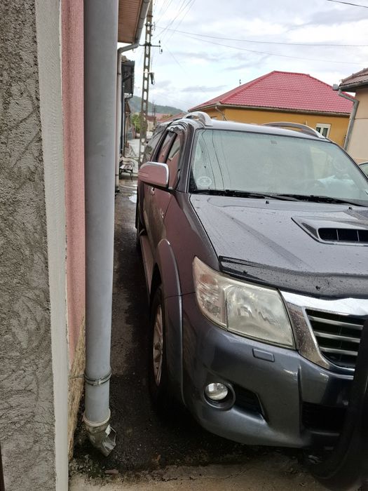 Vând  Toyota Hilux