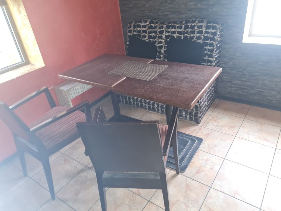 Дивани и маси от заведение