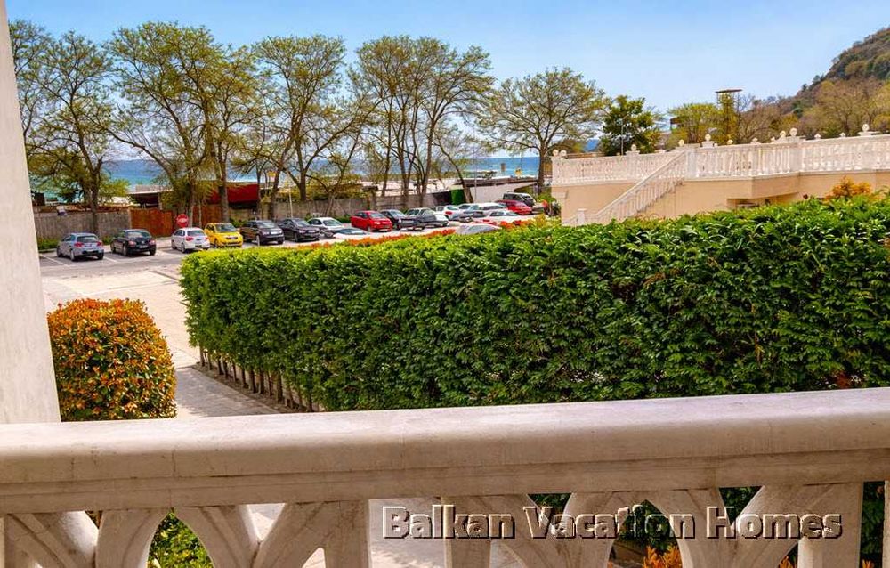 Тристаен апартамент с морска гледка във Varna Southbay Residence