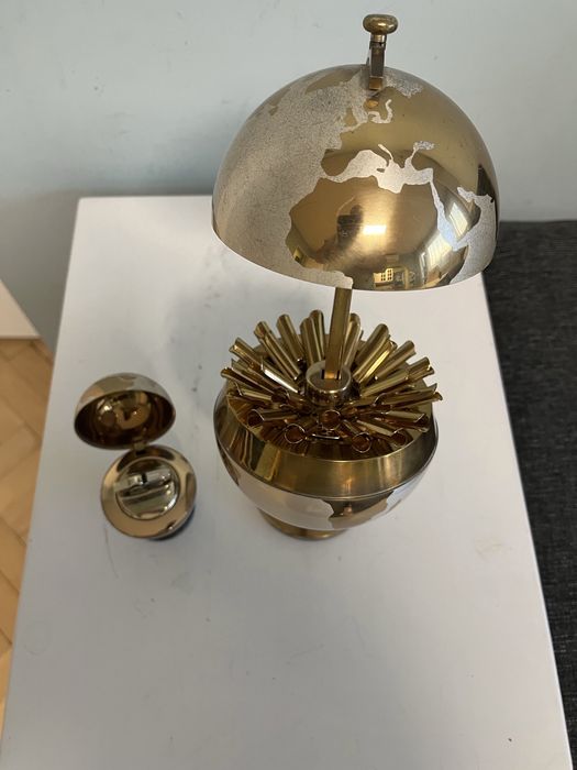 Глобус - диспенсър / 50-те