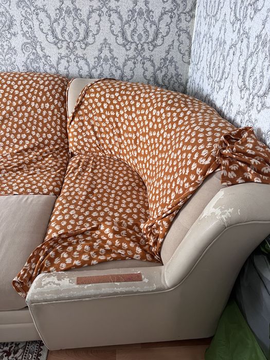 Отдам диван и кресло даром!