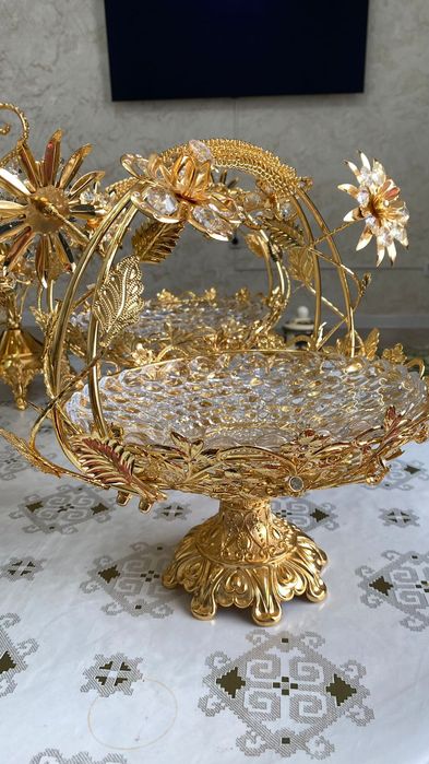 Фруктовница и этажерка менажница для сухофруктов