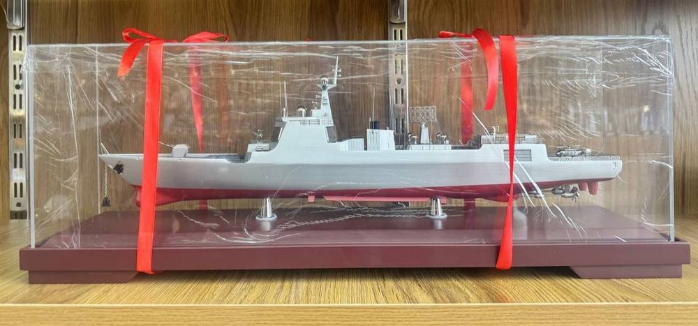 Корабль  из титана модели