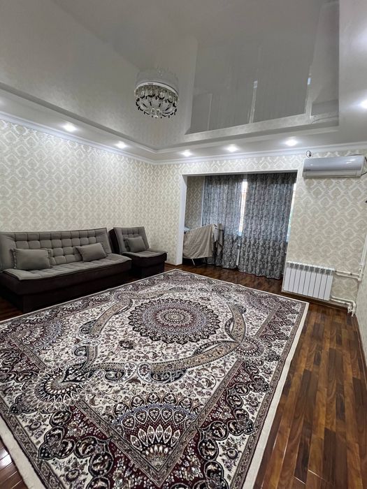 СДАЮ свою 3/8/9 квартиру, рядом с метро Ойбек.  1000$. На долгий срок.