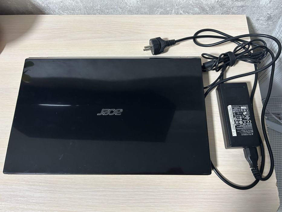 Ноутбук  Acer Aspire V3-571G