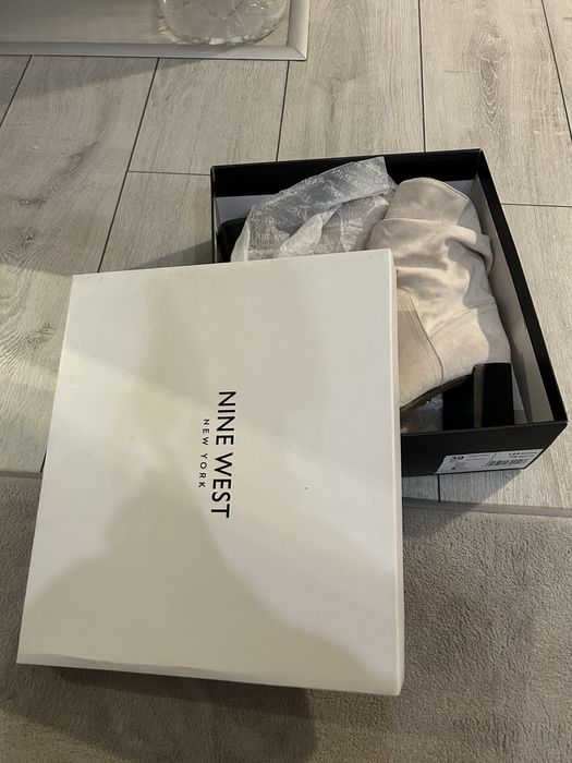 Боти Nine West в светло бежово
