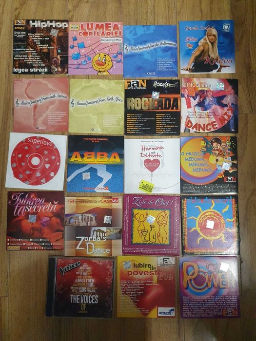 Suport CD/DVD si CD-uri muzica pentru casa