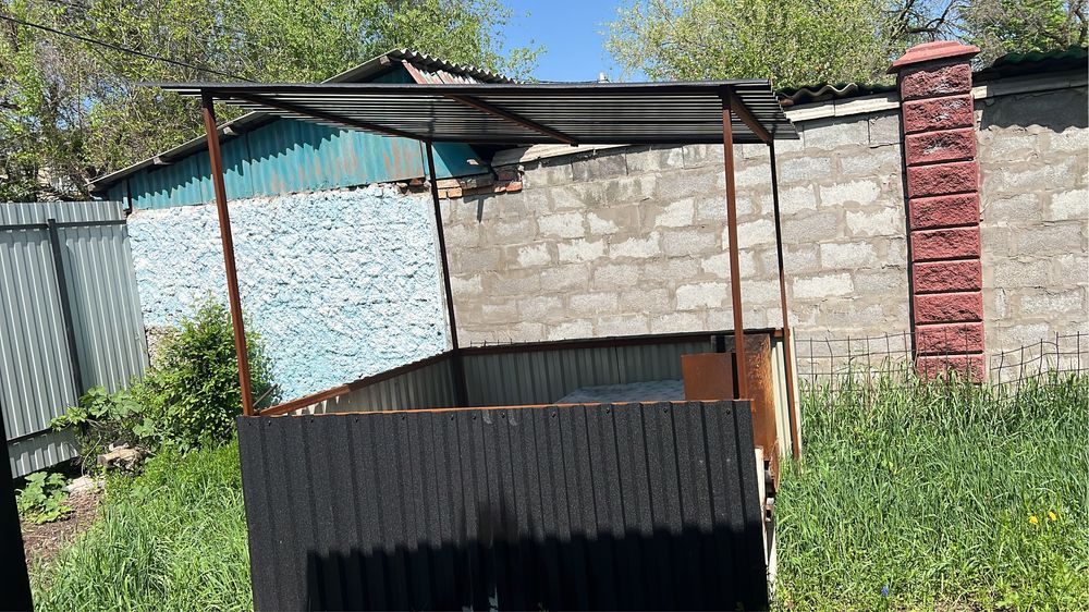 Мангал вместе  с навесом