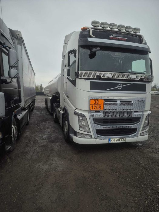 Cap tractor Volvo