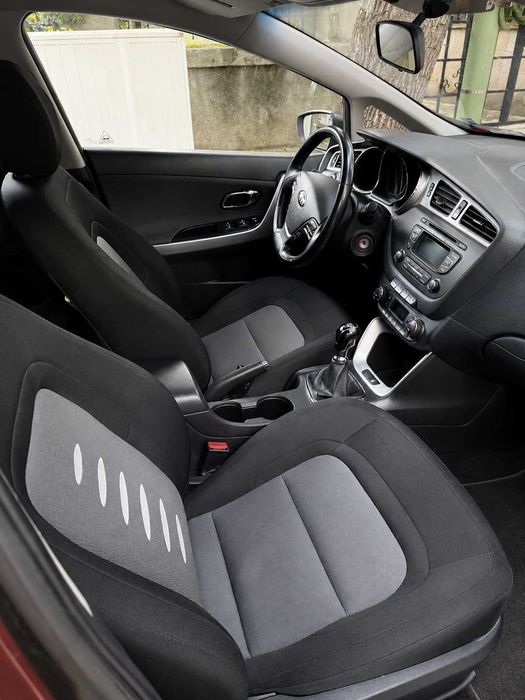 Kia Ceed SW 1. 4 бензин
