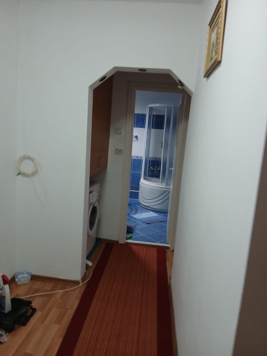 Inchiriez apartament 2 camere decomandat