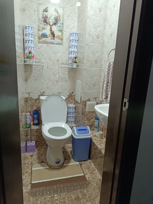 5 хонали 3 қаватда  жойлашган барча шароит мавжуд