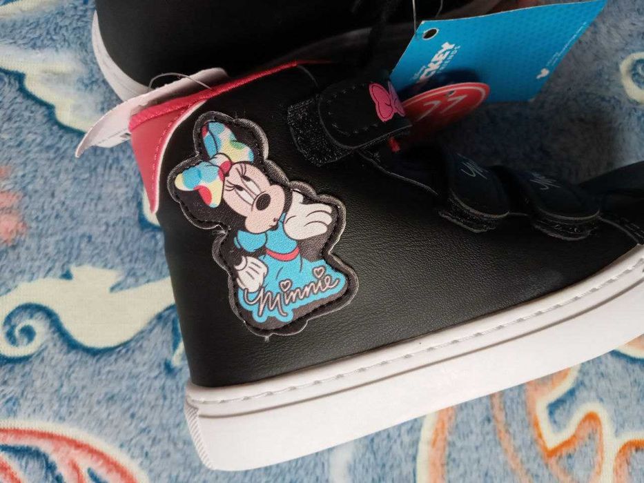 Ботинки новые фирменные для девочек