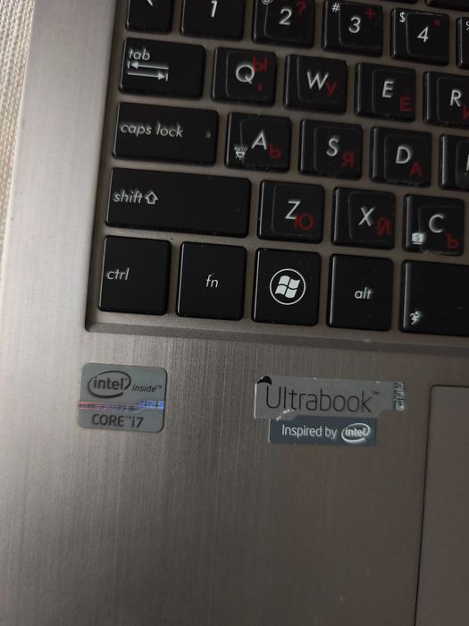 Asus UX31A Notebook на части