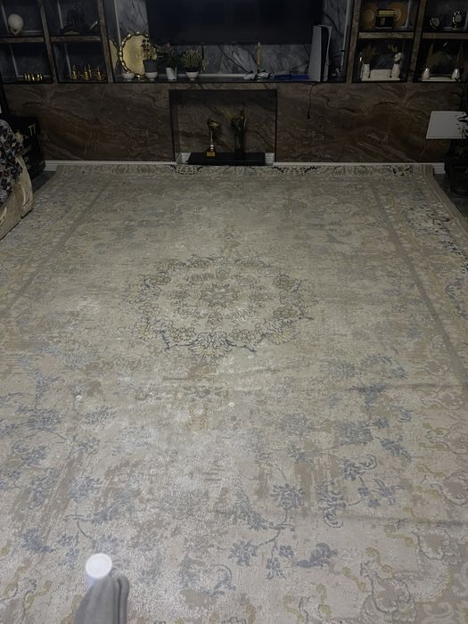 Продам ковер большой