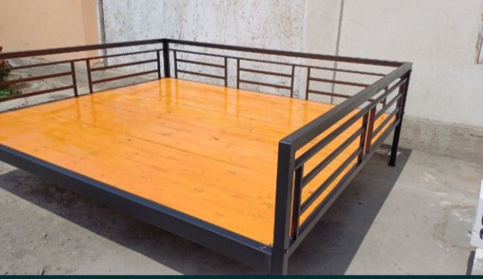 Tapchan.  3/.2.5.  stol 2 ta skameyka