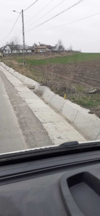 Teren intravilan de vânzare în Salcea