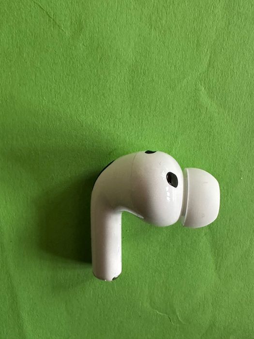 Apple AIR PODS PRO 3  -  Лява