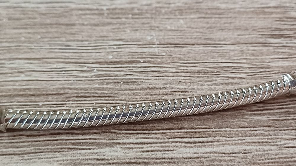 Гривна ,,Pandora"