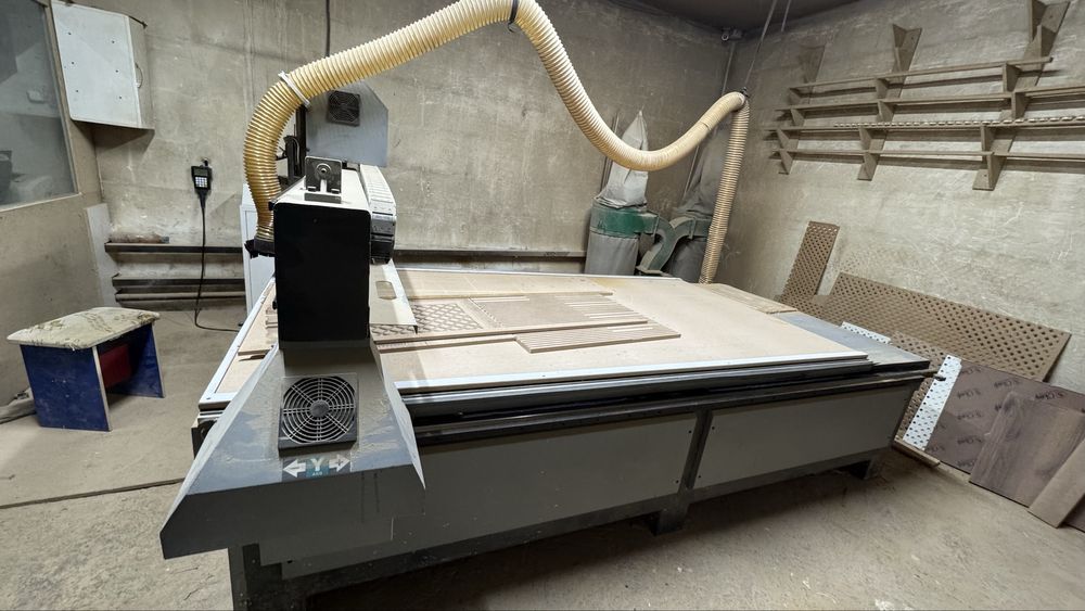 ЧПУ станок 1.250/2.400 буу в хорошем состояние