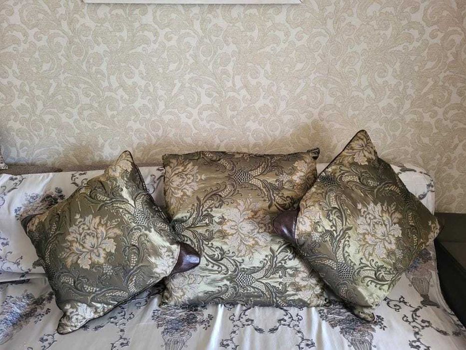 Большая диван-раскладушка, модем