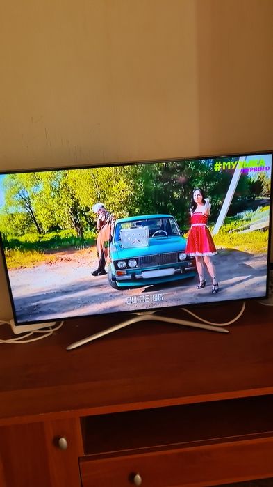 Телевизор Samsung.