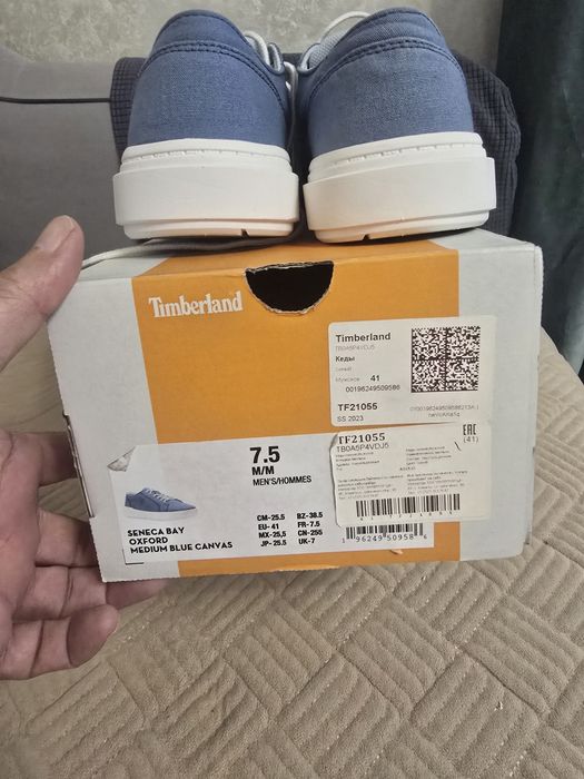 Размер 41. Кеды фирмы timberland.