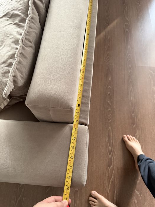 Продам диван в хорошем состоянии.