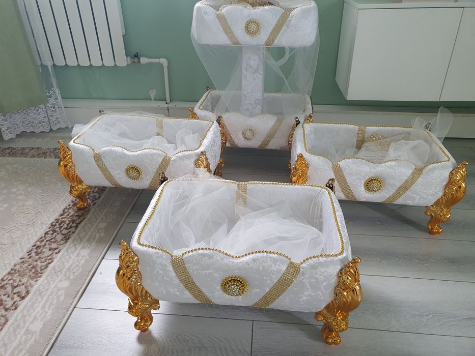 Продам коржин б. у. Недорого