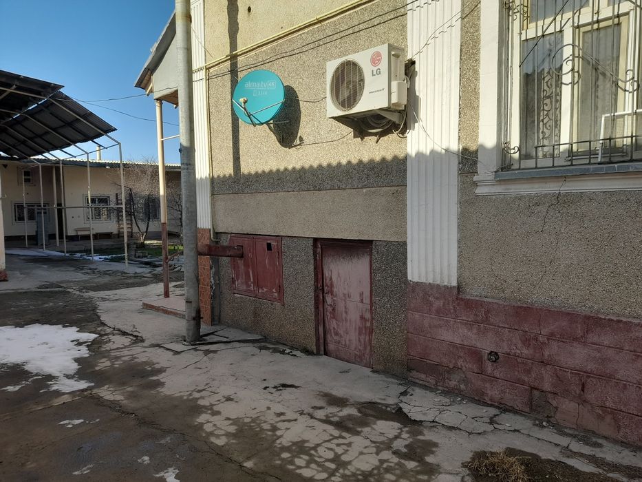 Продаётся большой дом с мансардой в городе Туркестан вдоль трассы - View 6