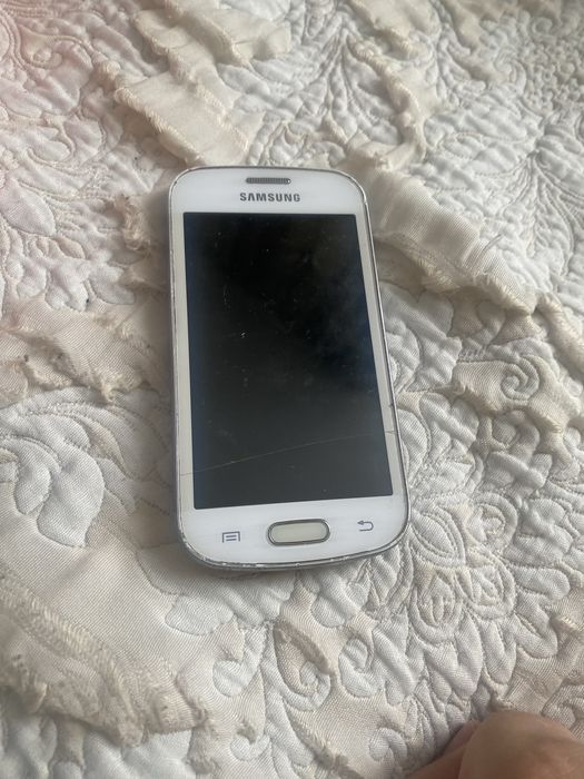 4 шт телефон сатылады