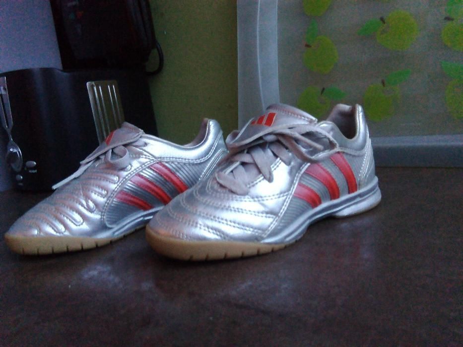 детски маратонкиAdidas кецове,футболни обувки,адидас,номер 30 за момче