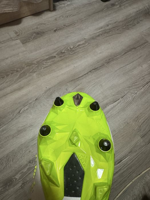 Професионални бутокни adidas predator
