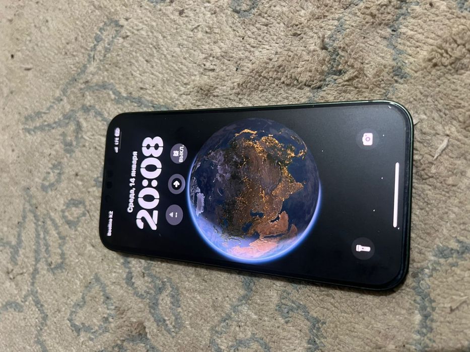 продам айфон 13