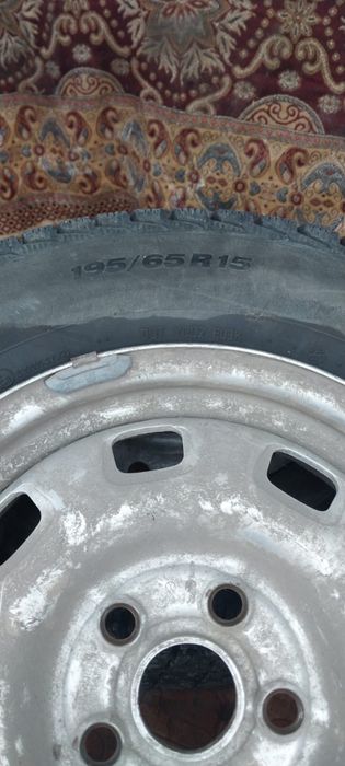 Продам колёса зимние шипованые