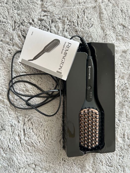 Perie par Remington pentru indreptat parul