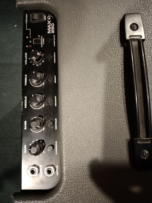 Басовый комбик Peavey Max 250