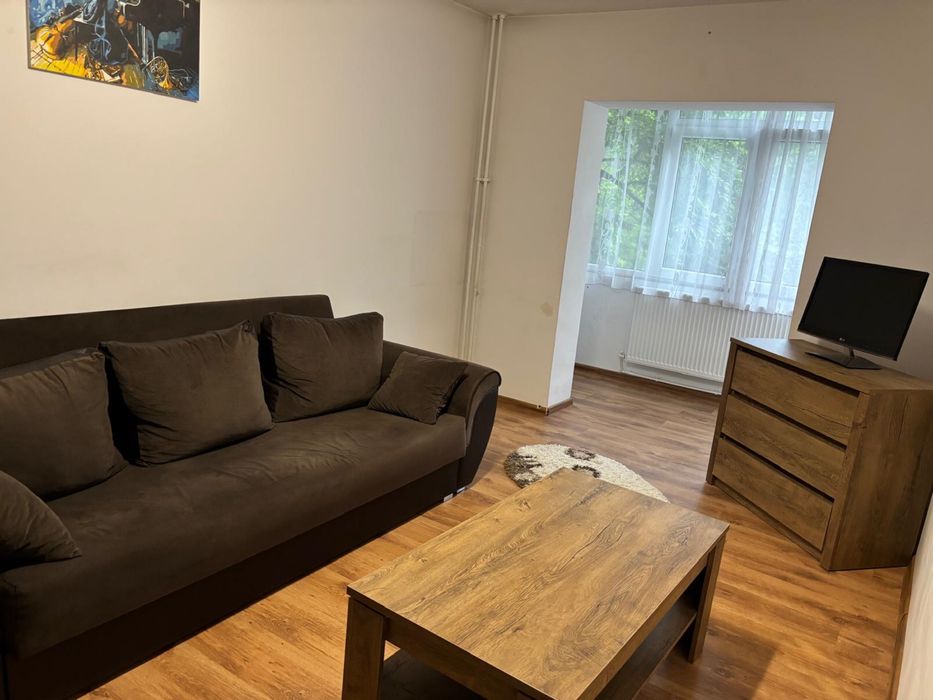 Inchiriez apartament cu 2 camere zona obcini