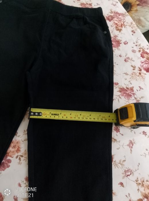 Pantaloni pentru femei