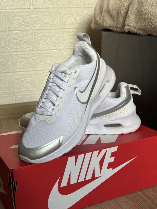 Дамски маратонки Nike