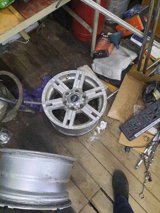 Диски 6×139.7  стояли на hilux