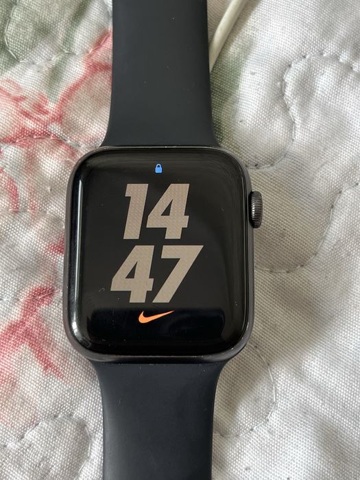 Apple Watch SE 44mm Nike (LTE/Cellular) — топовая версия! В идеале