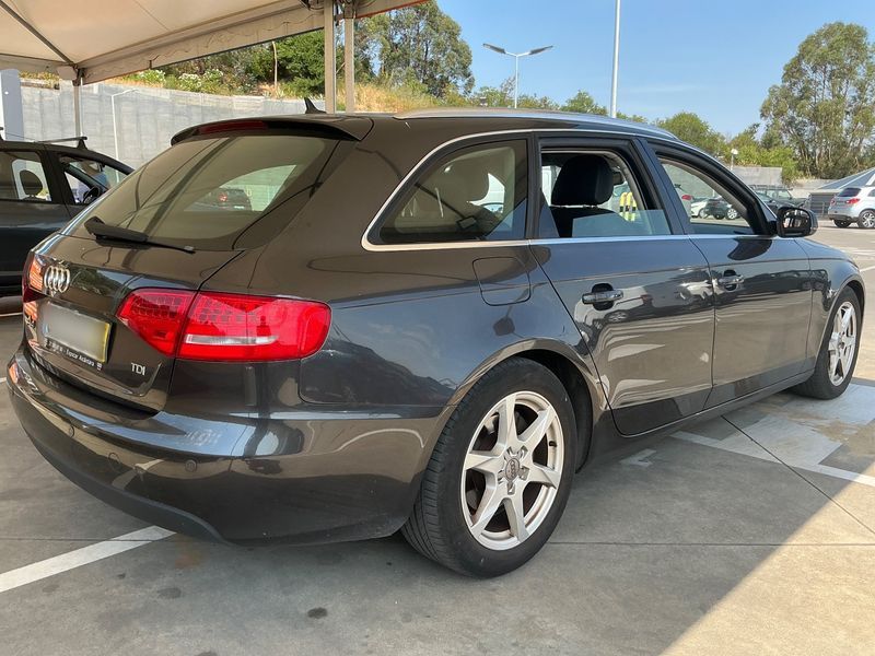 Audi A4 2.0 TDIe Attraction 2011