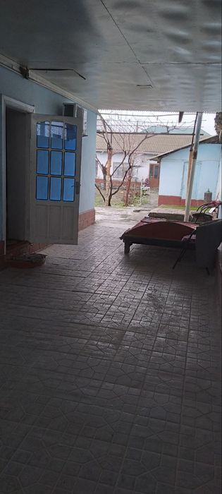 Шахрисабз ва Китоб йули йул ёкасида жойлашган ховли 6-сутикли 4-хонали