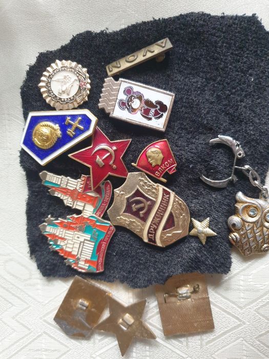 Значки металлические б/у