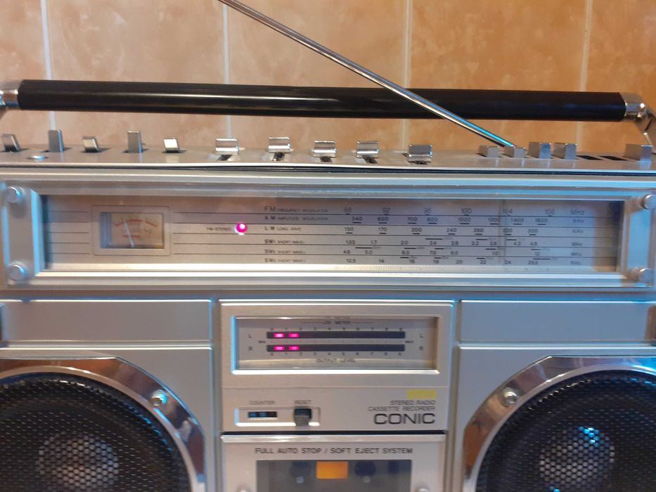 Radiocasetofon Boombox Conic Radio cu 6 benzi