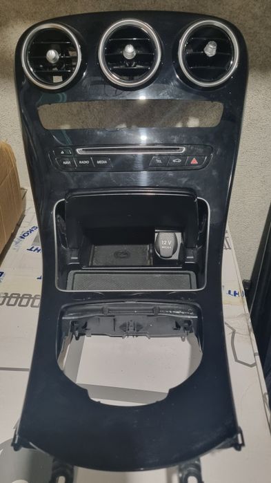 Централна конзола Мерцедес W205