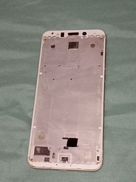 Обменяю телефоны на запчасти